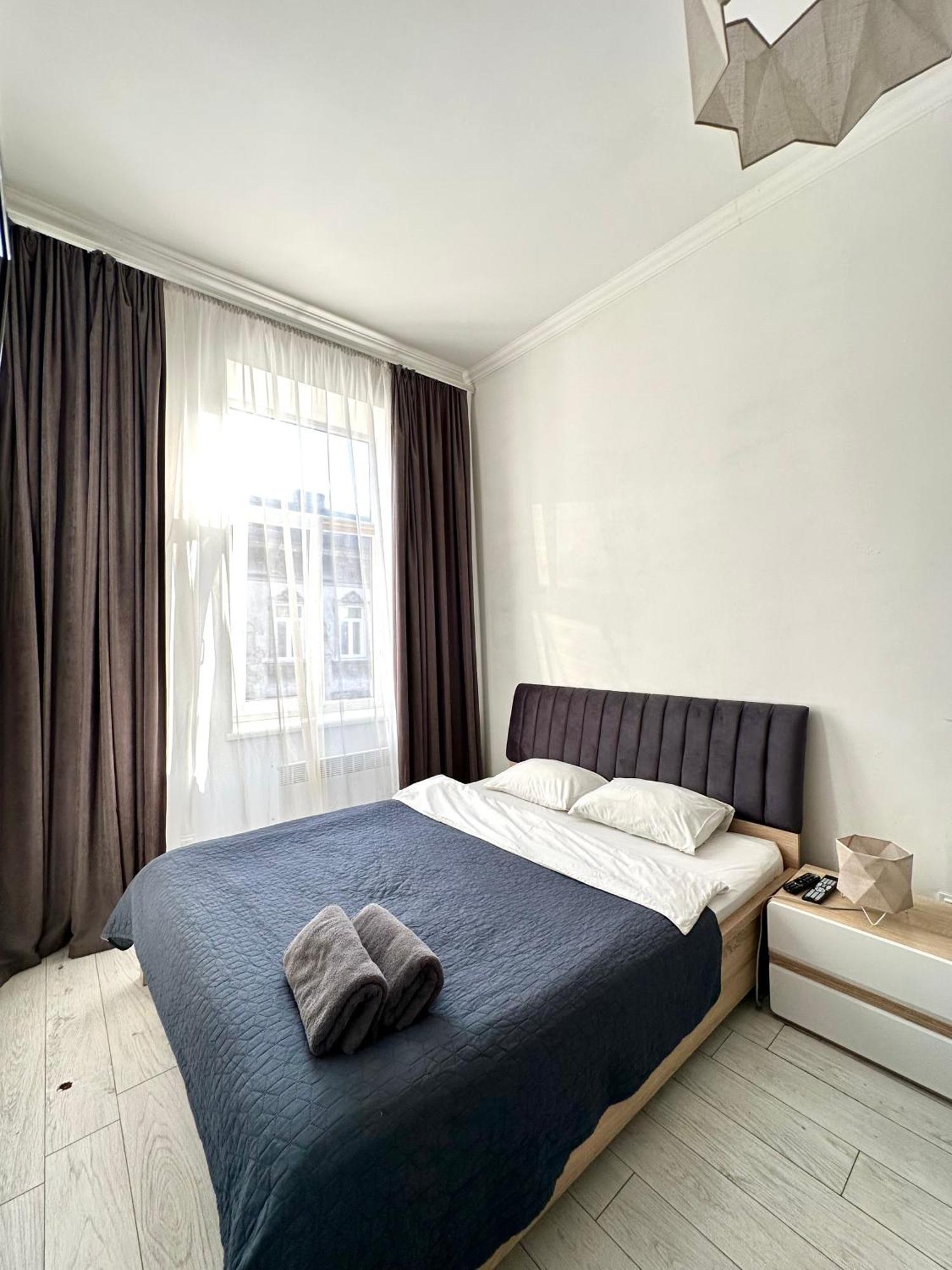 Romantic Apartments-Near Opera House 5/8 Lviv Exterior photo